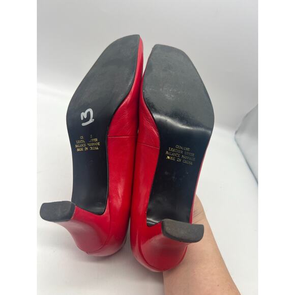 Vintage Leslie Fay Red Square Toe Slip On Leather Kitten Heel Shoes 8M - Picture 9 of 9